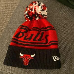 Chicago Bulls New Era Beanie with Pom